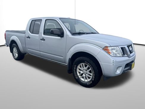 Used 2018 Nissan Frontier SV w/ Value Truck Package image 8