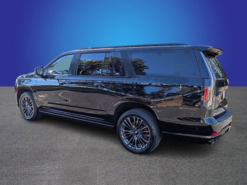 Certified 2023 Cadillac Escalade ESV V image 3