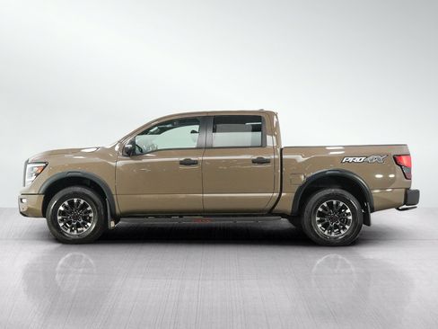 Used 2022 Nissan Titan PRO-4X w/ Pro-4x Convenience Package AWD/4WD image 2