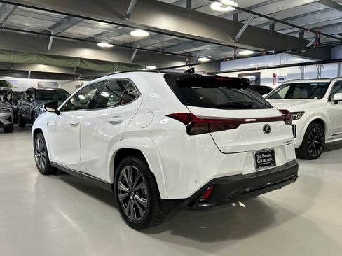 Used 2023 Lexus UX 250h F Sport AWD/4WD image 4
