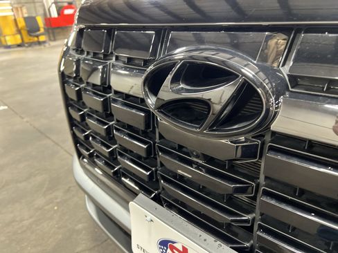 Used 2023 Hyundai Palisade Limited image 32