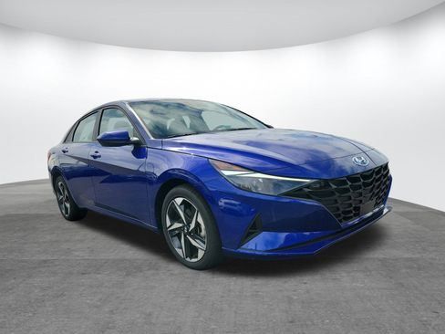 Used 2023 Hyundai Elantra SEL w/ Convenience Package image 20