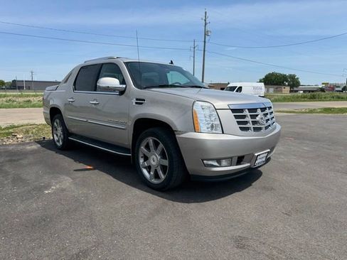 Used 2008 Cadillac Escalade EXT AWD/4WD image 30