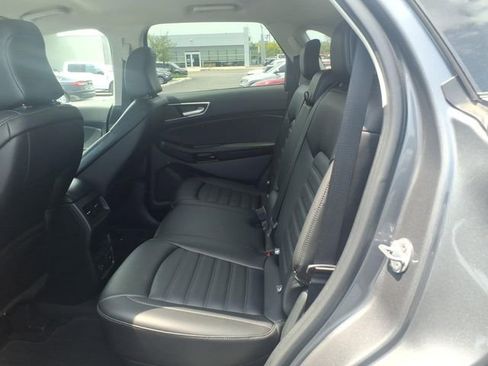 Used 2022 Ford Edge SEL w/ Convenience Package AWD/4WD image 9