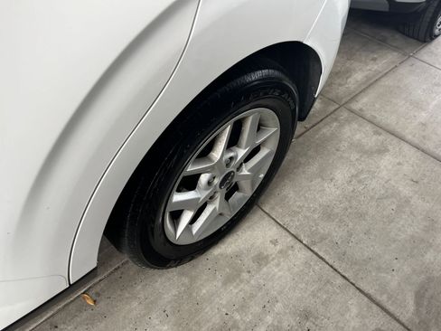 Used 2025 Kia Soul LX w/ LX Technology Package image 30