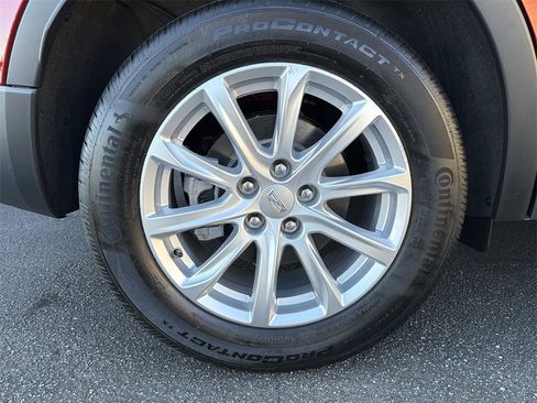 Certified 2023 Cadillac XT4 Luxury image 16