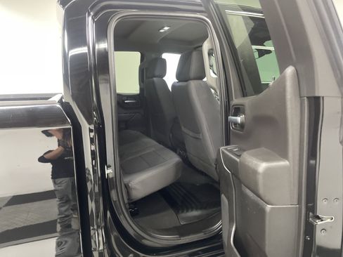 Used 2021 Chevrolet Silverado 1500 LT image 19