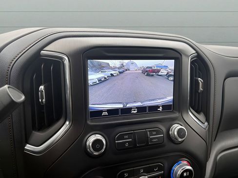 Used 2022 GMC Sierra 1500 AT4 w/ Driver Alert Package I AWD/4WD image 25