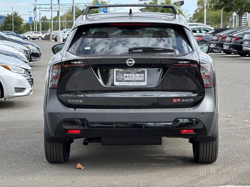 New 2026 Nissan Kicks SR w/ SR Premium Package image 5