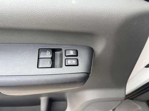 Used 2021 Nissan NV 2500 SV image 24