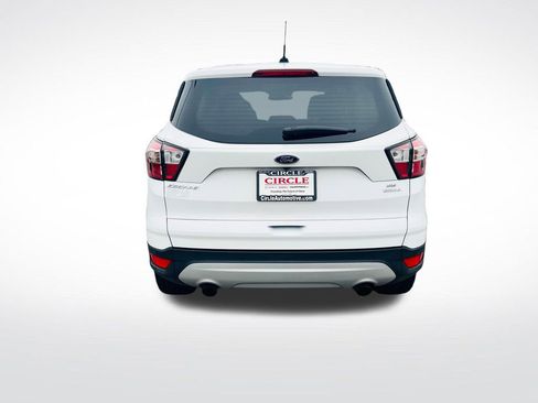 Used 2017 Ford Escape SE w/ SE Cold Weather Package image 5