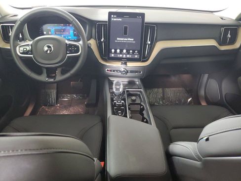 Certified 2026 Volvo XC60 B5 Core AWD/4WD image 15