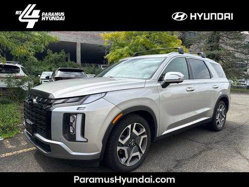 Used 2024 Hyundai Palisade Limited AWD/4WD image 1