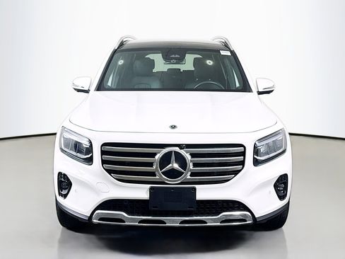 Used 2025 Mercedes-Benz GLB 250 image 2