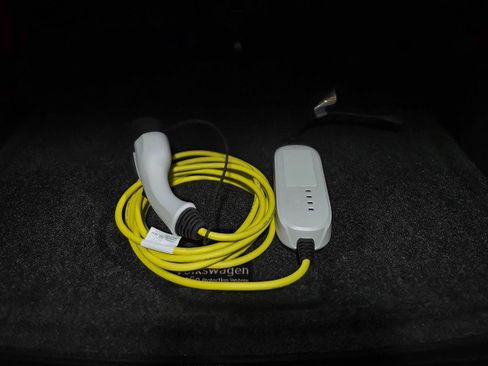 Used 2021 Volkswagen ID.4 Pro S image 39