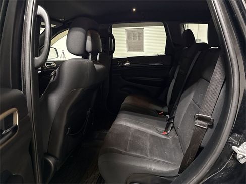 Used 2017 Jeep Grand Cherokee Laredo w/ Quick Order Package 23E image 22