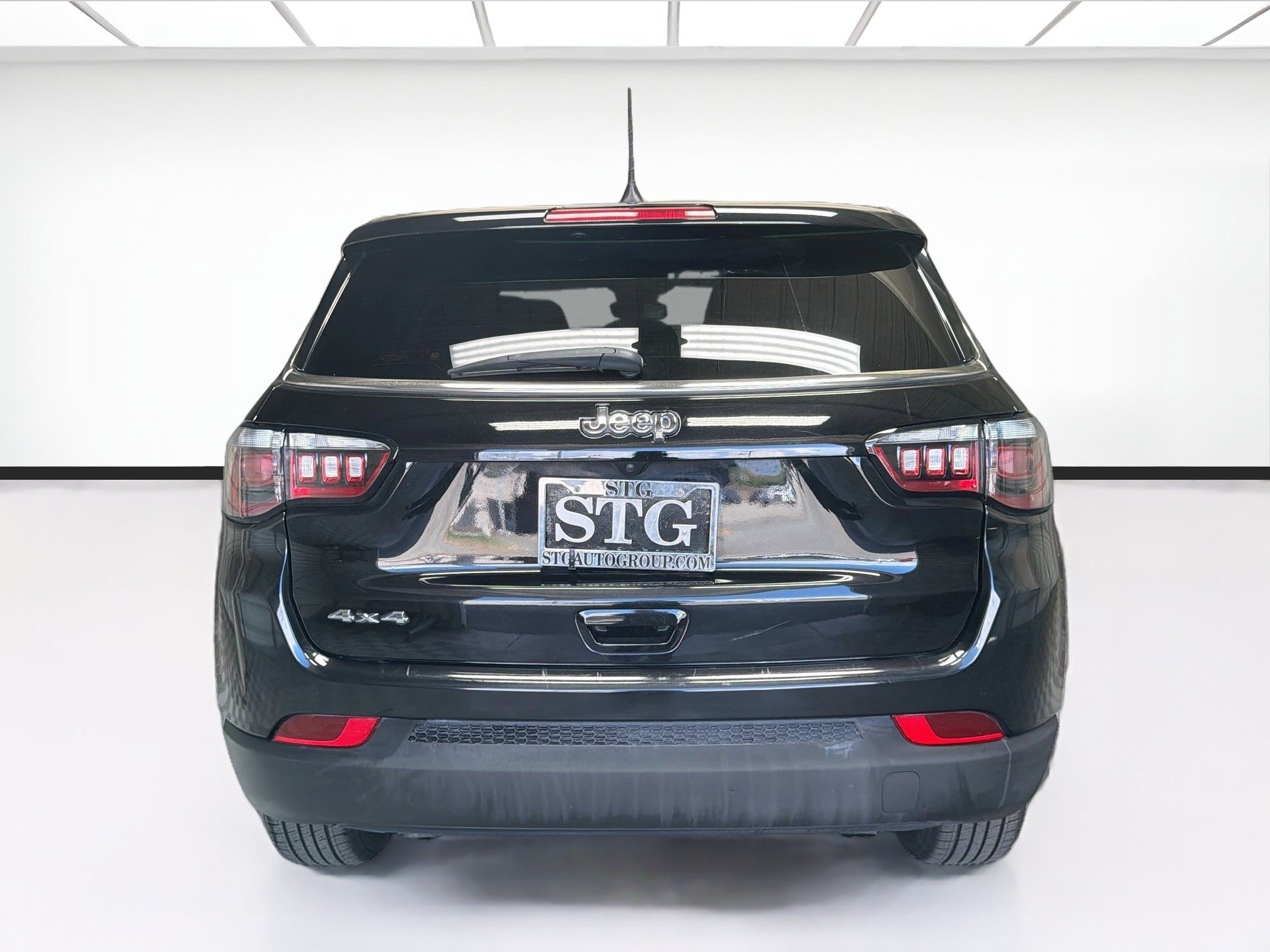 Used 2023 Jeep Compass Sport AWD/4WD image 5