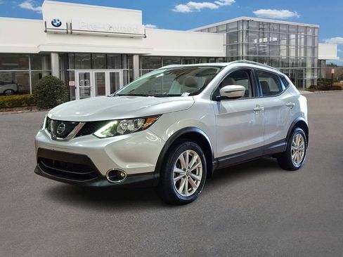 Used 2019 Nissan Rogue Sport SV w/ All-Weather Package AWD/4WD image 1