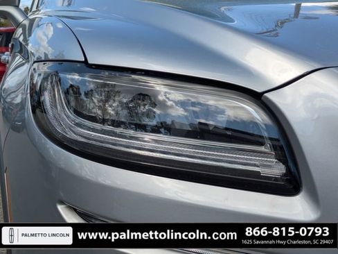 Certified 2022 Lincoln Nautilus Reserve w/ Equipment Group 201A image 10