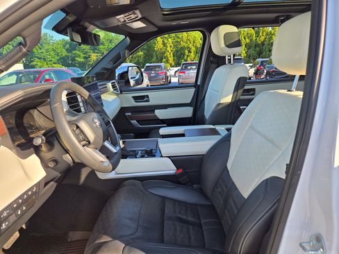 Used 2023 Toyota Tundra Capstone AWD/4WD image 16