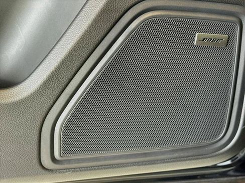 Certified 2026 Porsche Macan AWD/4WD image 12