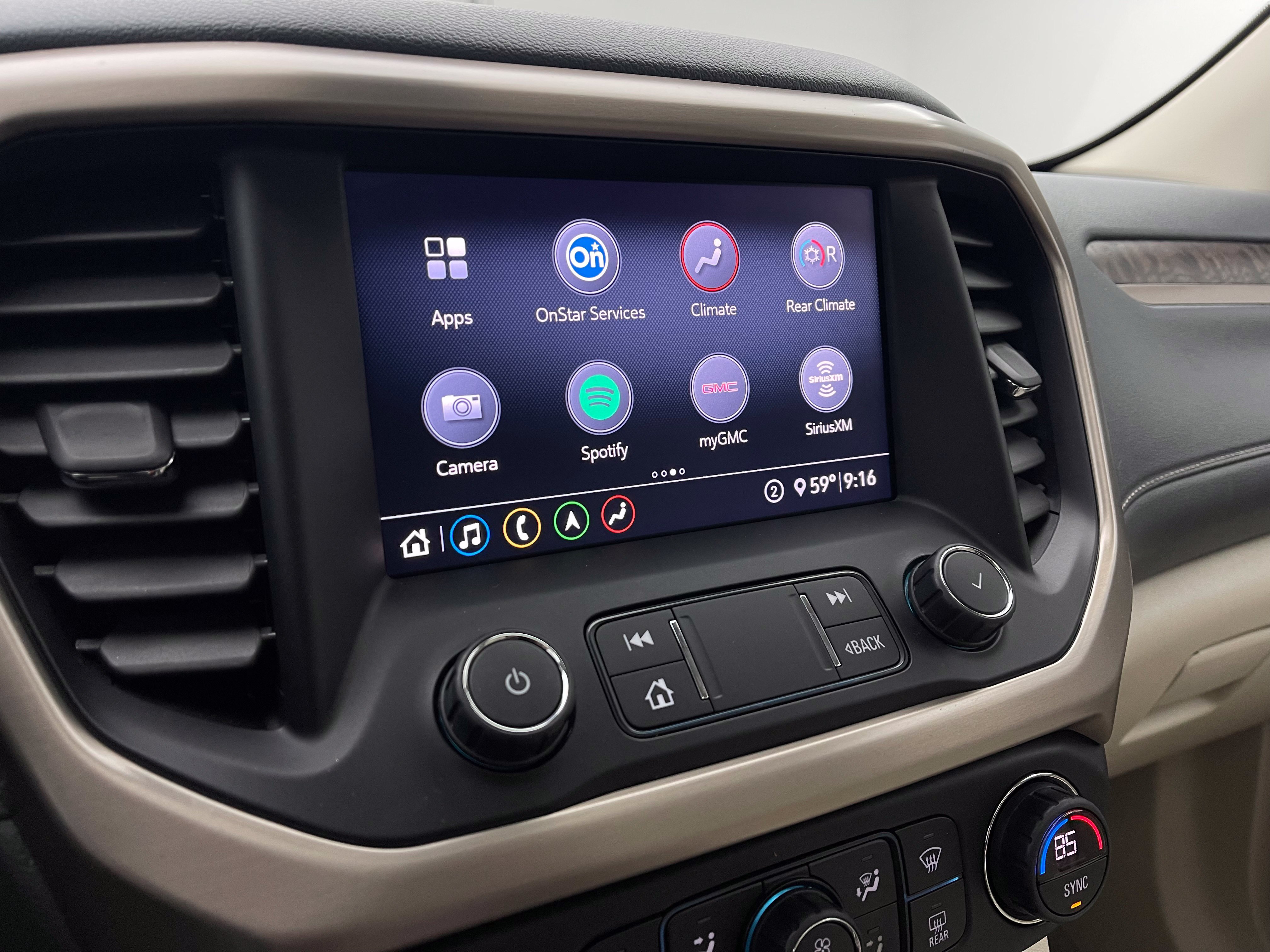 Used 2020 GMC Acadia Denali w/ Technology Package FWD image 29