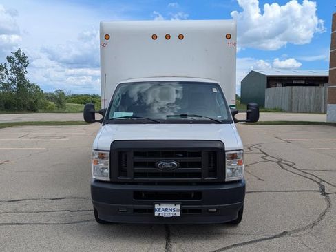Used 2023 Ford E-450 and Econoline 450 Super Duty RWD image 3
