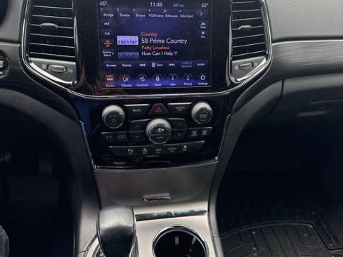Used 2019 Jeep Grand Cherokee Altitude image 22