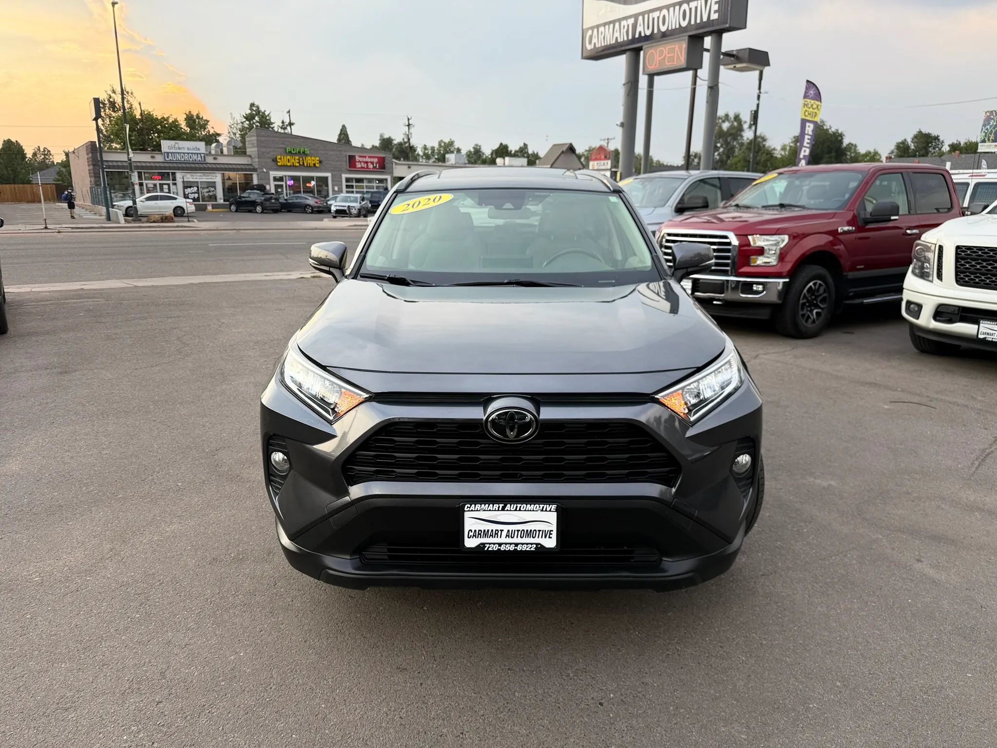 Used 2020 Toyota RAV4 XLE Premium AWD/4WD image 4