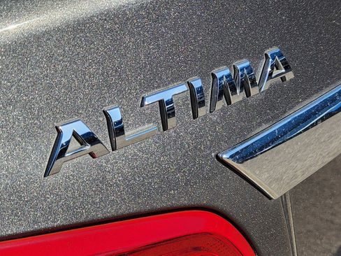 Used 2017 Nissan Altima 2.5 SV image 28