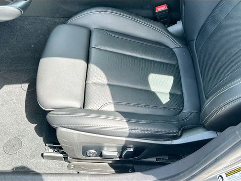 Certified 2024 BMW 330i Sedan w/ Premium Package RWD image 19