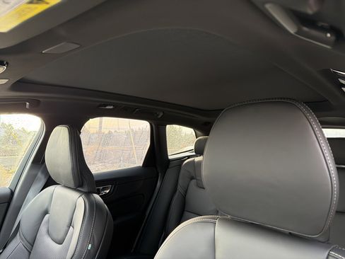 New 2026 Volvo XC60 B5 Ultra w/ Climate Package image 34