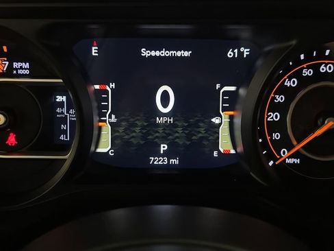 Used 2024 Jeep Wrangler Unlimited Rubicon AWD/4WD image 15