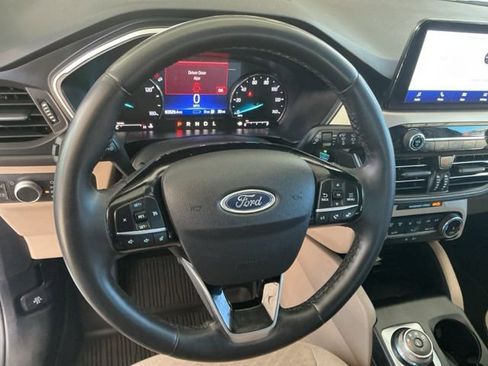 Used 2022 Ford Escape SE w/ Convenience Package image 17