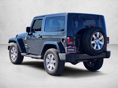 Used 2017 Jeep Wrangler Sahara w/ Connectivity Group image 7