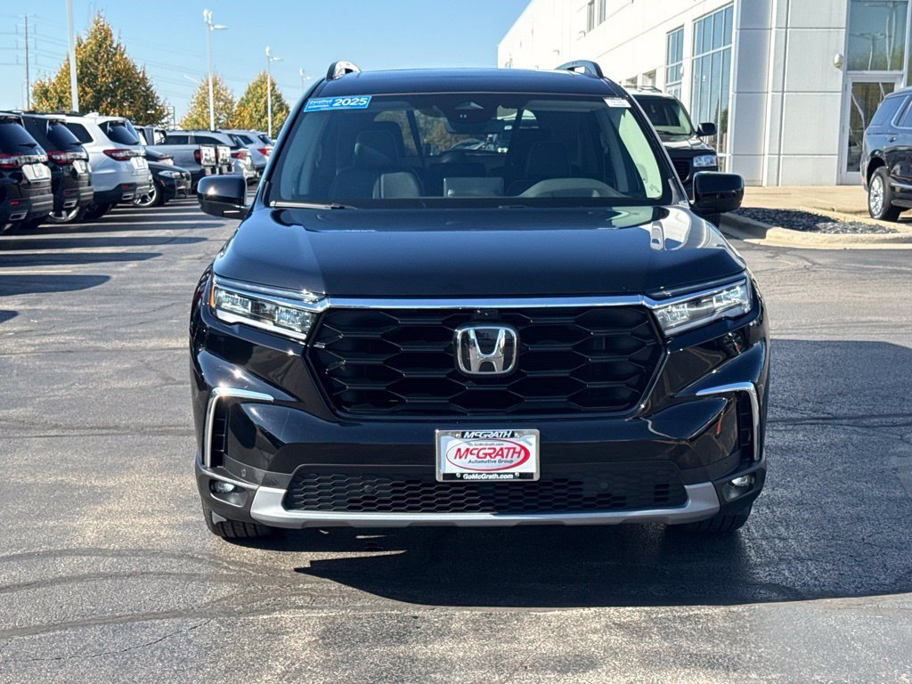 Used 2025 Honda Pilot Elite image 4