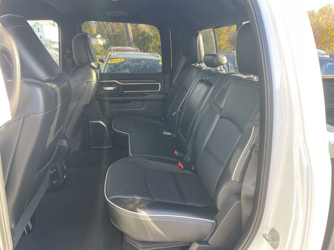 Used 2026 RAM 2500 Laramie AWD/4WD image 22
