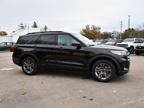 Used 2026 Ford Explorer Active w/ Active Comfort Package image 8