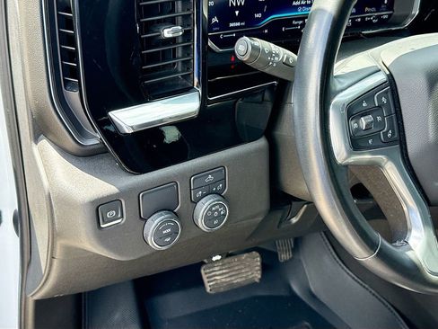 Used 2024 Chevrolet Silverado 2500 LT RWD image 11