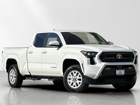New 2026 Toyota Tacoma SR5 image 1