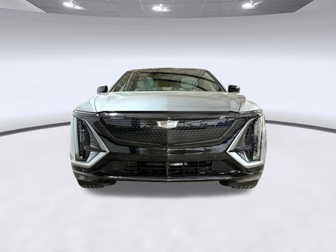 New 2026 Cadillac Lyriq Sport AWD/4WD image 6