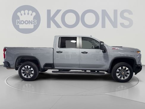 Used 2025 Chevrolet Silverado 2500 Custom w/ Custom Value Package AWD/4WD image 12