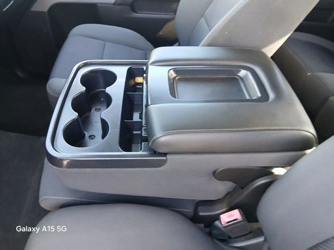 Used 2018 Chevrolet Silverado 1500 LT w/ All Star Edition AWD/4WD image 8