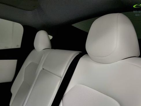 Used 2026 Tesla Model Y 2WD image 44