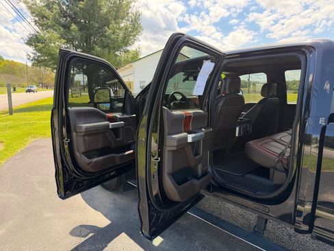 Used 2019 Ford F450 King Ranch w/ King Ranch Ultimate Package AWD/4WD image 45