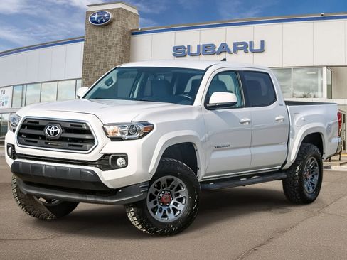 Used 2017 Toyota Tacoma SR5 w/ Tow Package image 1