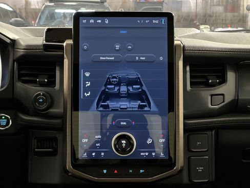 Used 2024 Ford F150 Lightning Lariat image 21