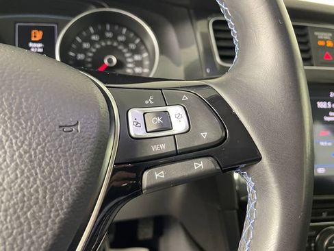 Used 2019 Volkswagen e-Golf SE w/ Driver Assistance Package image 10