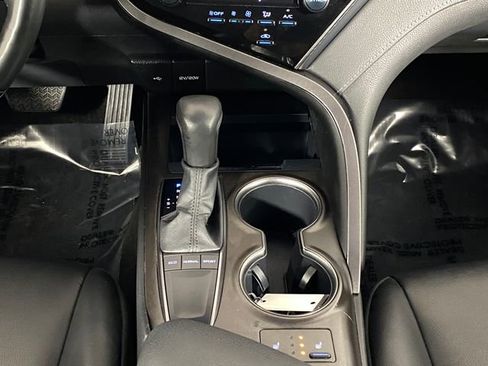 Used 2023 Toyota Camry SE w/ Cold Weather Package image 16