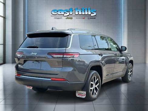 Used 2023 Jeep Grand Cherokee L Limited AWD/4WD image 3